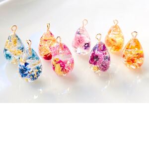 No.20 ハンドメイドパーツ レジンパーツ 雫しずくチャーム 押し花 イヤリング ピアス