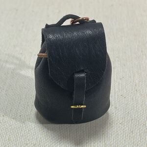 No.9 ハンドメイド レザーキーホルダー 黒リュック
