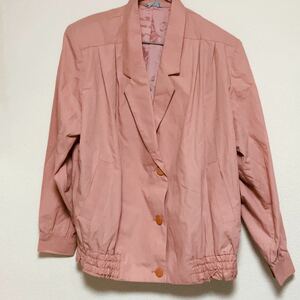 ジャケットブルゾン　サーモンピンク系　フリーサイズ　￥29800 女らしさ引き立つジャケット