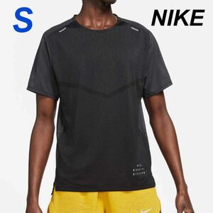 ナイキランニングシャツ ナイキTシャツ 新品 S
