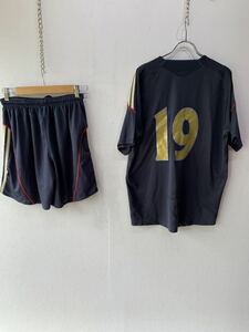 【人気】UTU　サッカー　ユニホーム　メンズ　XL　サイズ　大きいサイズ　黒／ブラック　金/ゴールド　COOL　EVER　　K974