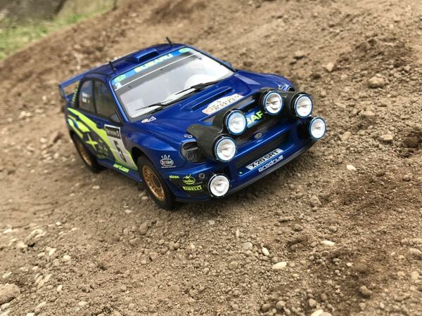 送料無料　スバル　インプレッサ　ラリーカー　WRC プラモデル　完成品　1/24 SUBARU IMPREZA RALLY CAR