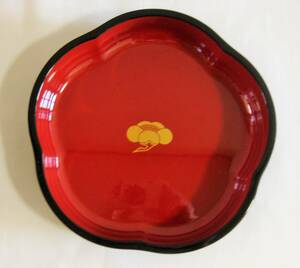 梅花型　菓子盆　菓子入れ 　菓子器 　菓子皿　 盛器　直径≒23cm　底径20　高さ4.6　450ｇ　小物入れ　インテリアアクセサリー