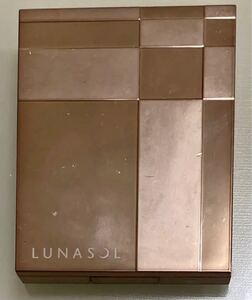 ルナソルアイシャドウ LUNASOL スキンモデリングアイズ
