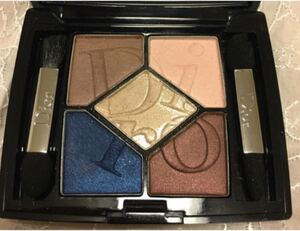 Dior アイシャドウ サンククルール 766