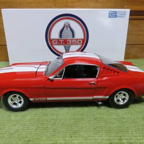 ACME (アクメ) 1/18 1965年 フォード シェルビー マスタング GT 350" (レッド/ホワイト ストライプ) 世界限定390台の画像3