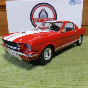 ACME (アクメ) 1/18 1965年 フォード シェルビー マスタング GT 350" (レッド/ホワイト ストライプ) 世界限定390台の画像4