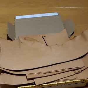 ヌメ革 革 キャメル ハギレ レザークラフト ハンドメイド材料 小物