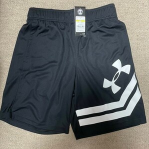 【タグ付未使用】UNDER ARMOUR ハーフパンツ 黒MD