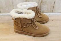 ☆BEARPAW/ベアパウ フリンジショートムートンブーツ NATARIA キャメル size24cm レディース 防寒 防水 冬用 古着 used☆_画像3