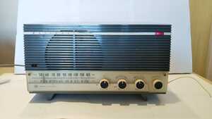 ナショナル 真空管ラジオ UA-360型（1957年、昭和32年式）、作動、美品。
