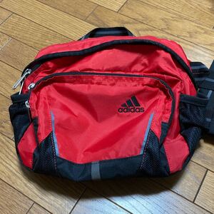 ウエストバッグ adidas ウエストポーチ ボディバッグ アディダスウエストポーチ 男女兼用 赤