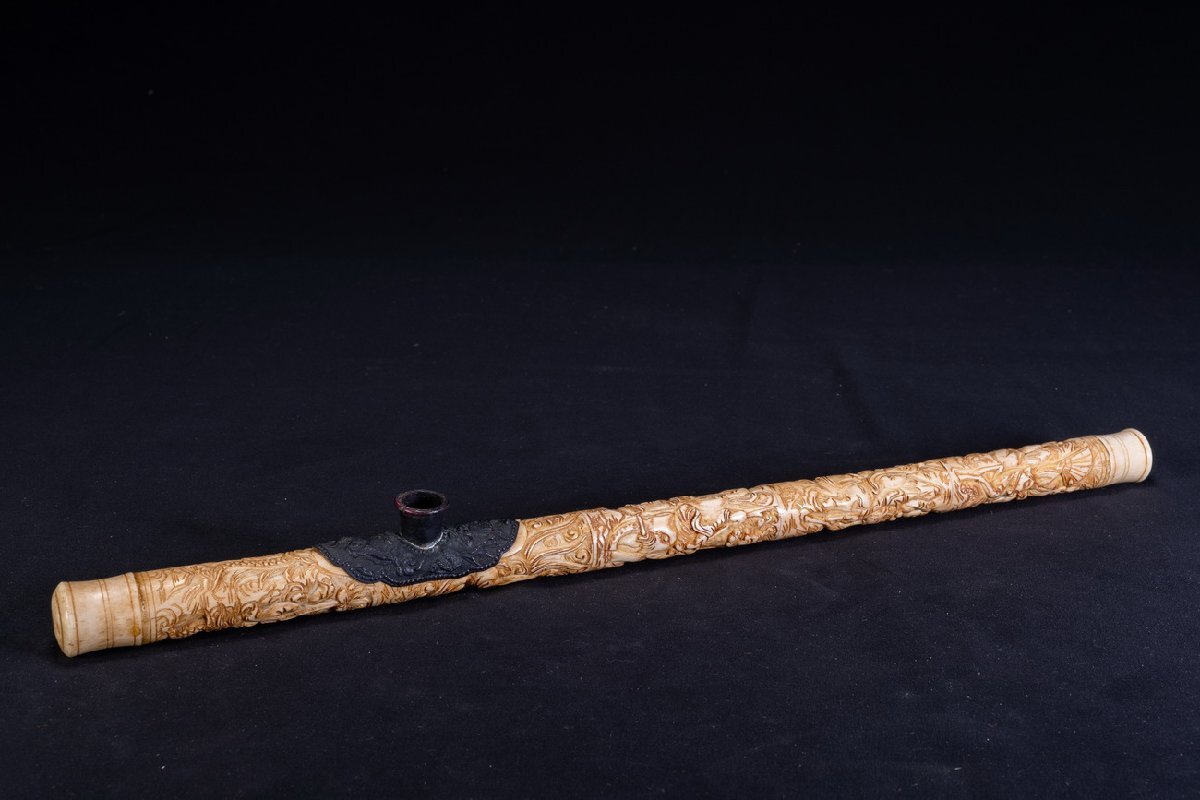 【珍品堂】1円から 中国古玩 白材 煙管 キセル 人物龍文細密彫刻 長45cm 喫煙具 清朝風 時代物 古美術 希少 M-A38-F9