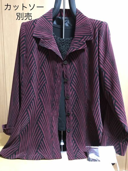 [新品] 激安・在庫処分　Mサイズ　レディースジャケット　ミセスジャケット　婦人ジャケット　日本製 黒ワイン杉綾プリント色