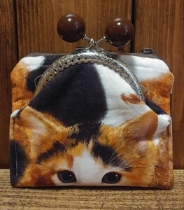 がま口 財布〈三毛猫あめ玉チョコ〉がま口付きファスナーポーチ ハンドメイド