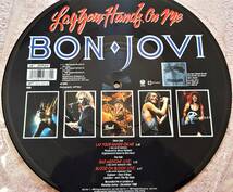 BON JOVI　ボン・ジョヴィ　Lay Your Hands On Me　UK盤 10” シングルレコード　JOVP 610　：　Bad Medicine 他 ライブバージョン収録_画像2