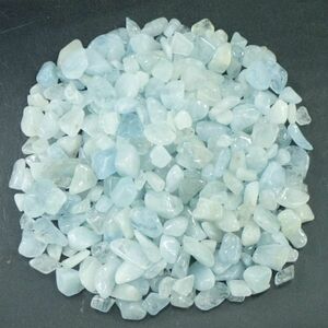 [ aquamarine ]...100g ( size :1cm trout eyes picture reference ) AQS607 chip green pillar stone Power Stone Charge .. natural stone mineral 