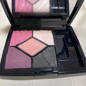 Diorサンククルール 667