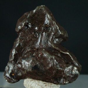 シホーテアリン SHT708 ロシア産 2.0g サイズ約13mm×12mm×4mm 隕石 メテオライト 天然石 鉱物 パワーストーン シホテアリン シホテアリニ