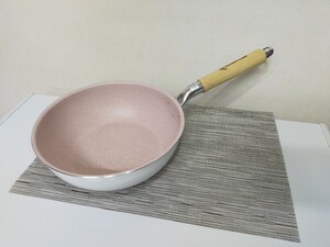 sweet leaf 軽い ピンクマーブル深型フライパン24cm ホワイト