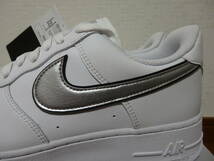 即決☆限定！♪新品 NIKE ナイキスニーカー WMNS AIR FORCE 1 '07 LOW ESS エアフォース１ ロー 27.5cm♪25周年♪スウッシュ SWOOSH 50周年_画像2