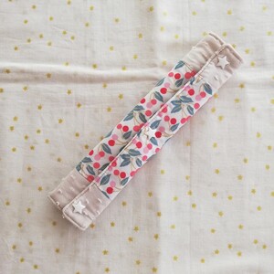 ハンドメイド リバティ チェリードロップス 水筒肩紐カバー