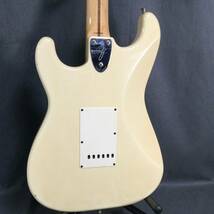 310/22　190296　Fender　STRATOCASTER　フェンダー　エレキギター　ストラトキャスター　弦楽器_画像4