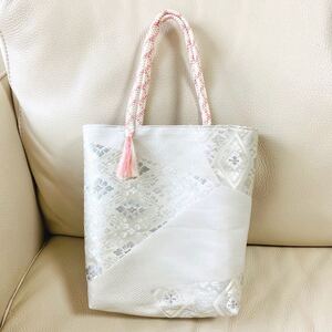 ハンドメイド 一点物 着物 袋帯 帯 リメイク 和装バッグ トートバッグ サブバッグ 銀色 華文 シルバー グレー ピンク 古典柄