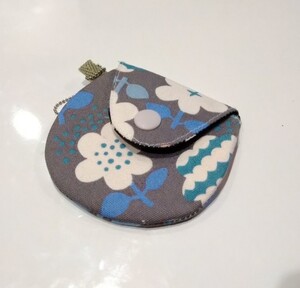 北欧花柄 イヤホンポーチ ミニポーチ ハンドメイド