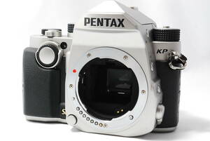 ☆ほぼ新☆　PENTAX デジタル一眼レフカメラ KP ボディ シルバー 防塵 防滴 -10℃耐寒