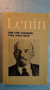 英語政治「One Step Forward, Two Steps Back一歩前進,二歩後退」レーニン著　Progress Publishers 1969年