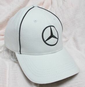ラスト！未使用　メルセデス・ベンツ（Mercedes-Benz）フロントスリーポインテッド・スターと後ろベンツ刺繍 白キャップ