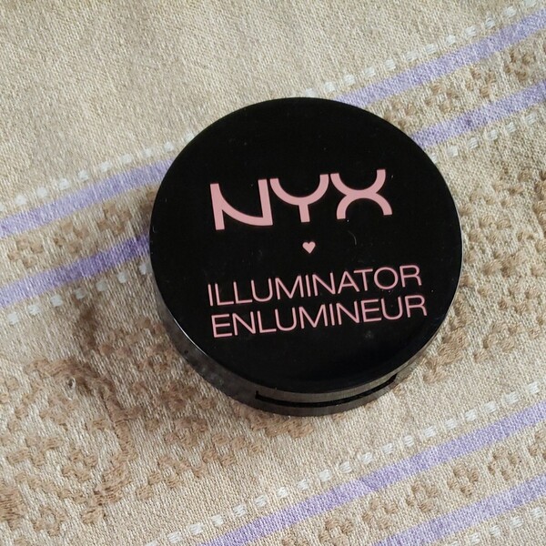 NYX イルミネーター