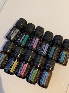 ドテラ 5ml 11本セット パルマローザ、バランス、ローレルリーフ、ウィスパー、ペパーミント、ラベンダー、バルサムファー