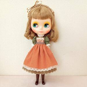  free shipping! hand made Neo Blythe * Licca-chan. clothes [ apron attaching Country manner One-piece set ( green )] Blythe clothes One-piece 