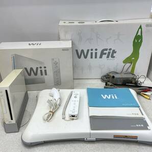 【H-0】  Wii Wii Fit セット まとめて 起動確認済の画像1