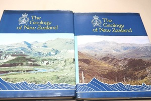 The Geology of New Zealand・ニュージーランドの地質・2冊/R.P.Suggate/1978年/英語表記/190図版と90図表・100万分の1の地質図収録