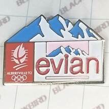 送料無料)evian 雪山 フランス輸入 アンティーク ピンバッジ PINS ピンズ A04368_画像1