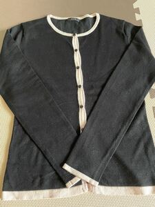 限定特価 ピンクライン入りの黒カーディガン