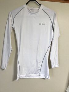 新品 スポーツインナー
