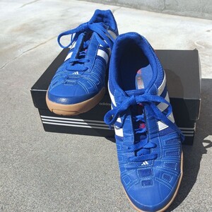 adidas ランニングシューズ