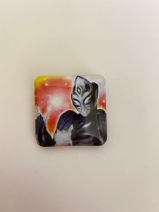 【ウルトラマンショップ】限定スクエア缶バッジ ヒュドラム カルミラ★ウルトラヒーローズ サマーフェスティバル★非売品 ノベルティ