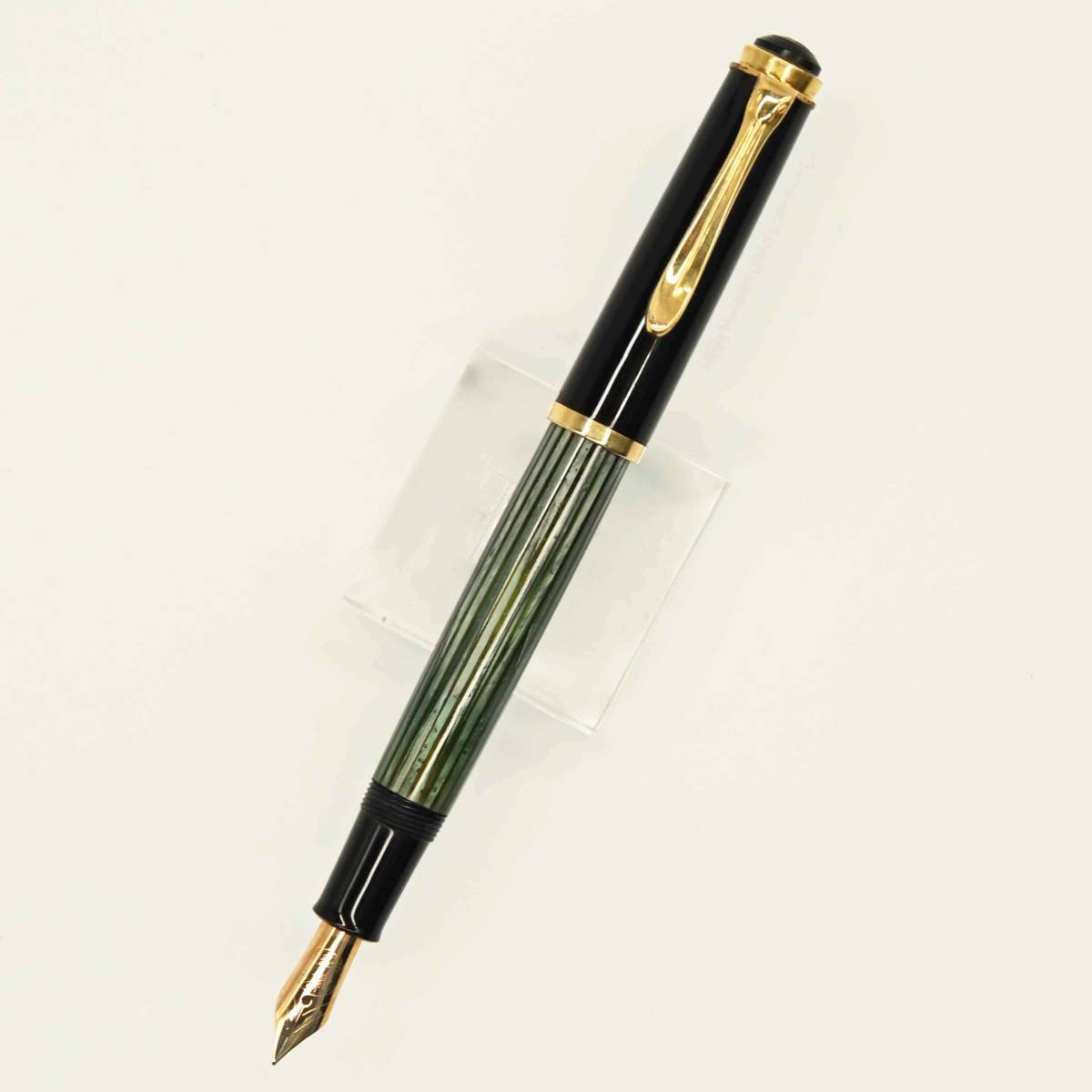 2402 PELIKAN ペリカン万年筆 #400NN グリーンストライプ 14k EF 極細