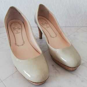 M17/KariAng KariAng original leather enamel pumps 24cm