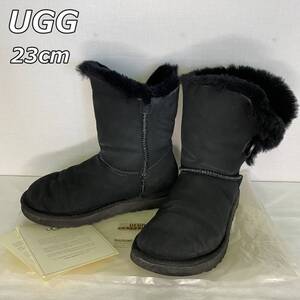 23cm【UGG】アグ BAILEY BUTTON ベイリーボタン ムートン ショートブーツ 羊毛 スエード レザー 革 防寒 Australia オーストラリア F19010D