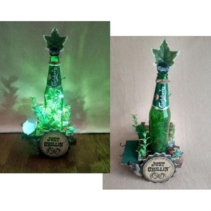 Art Auction Carlsberg Club Bottle LED Stand Light Iluminación indirecta También se puede utilizar como soporte accesorio, trabajos hechos a mano, interior, bienes varios, ornamento, objeto