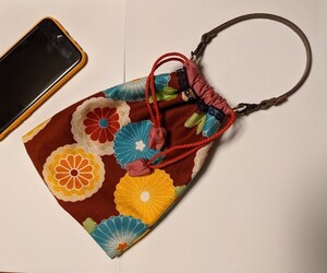 ハンドメイド 和柄 巾着ポーチ 巾着バッグ スマホポーチ