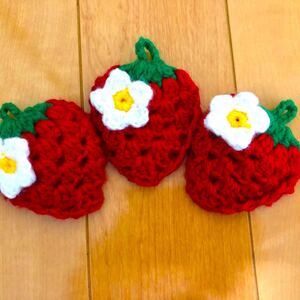エコたわし いちご アクリルたわし ハンドメイド