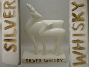 シルバーウイスキー 親子鹿 陶製 置物 陶器 SILVER WHISKY 親鹿の角に傷有