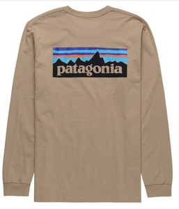 新品Patagoniaパタゴニアメンズ長袖ＴシャツＬサイズ ロングスリーブP-6ロゴレスポンシビリティーBearfoot Tan (BRTA)ベージュ完売未使用